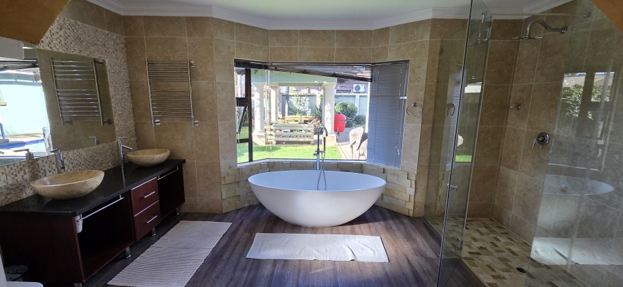 4 Bedroom Property for Sale in Roylglen Gardens Northern Cape